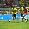 fifa13_pc_chamberlain_jostling_pass_wm