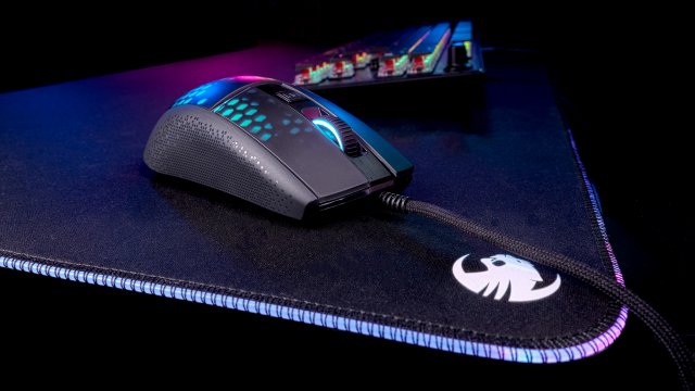 roccat_burst-pro_presspic_005